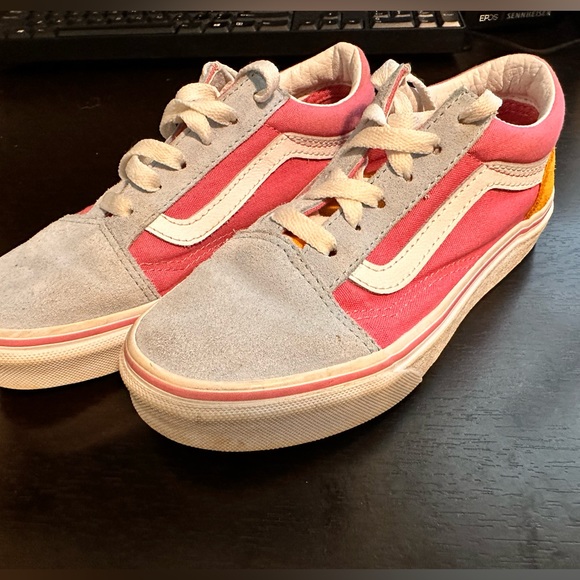 Girls vans size 2 - Picture 1 of 4